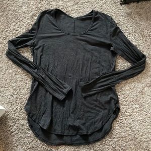Lululemon dark heathered grey long sleeve size 8